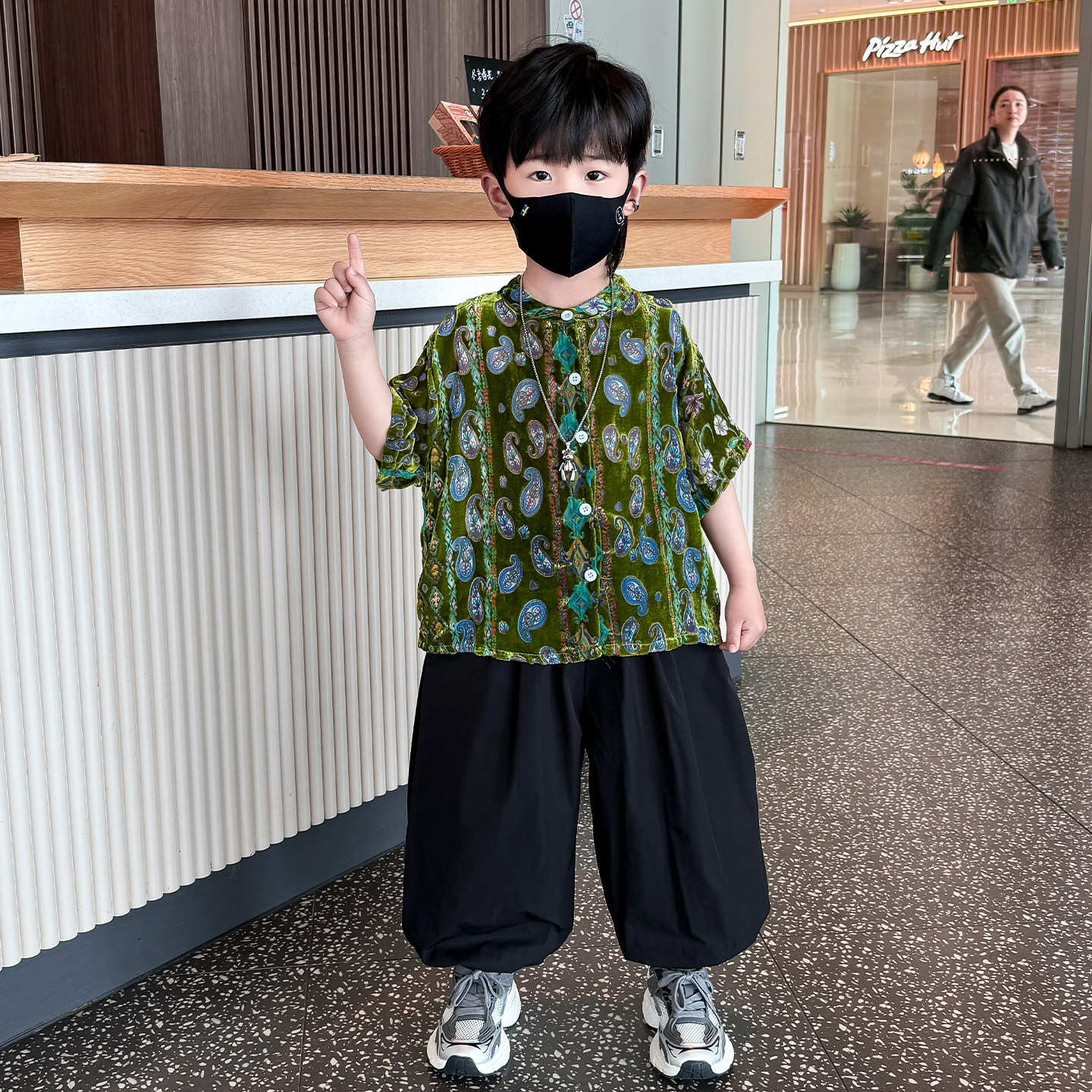 男童夏季休闲套装2026新款儿童时髦短袖衬衫灯笼裤两件套男孩衣服