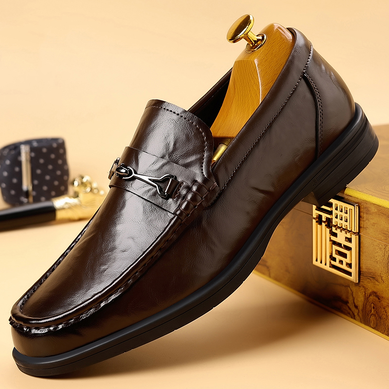 2025秋季新款男鞋高端套脚真皮商务休闲皮鞋一脚蹬轻便防滑豆豆鞋