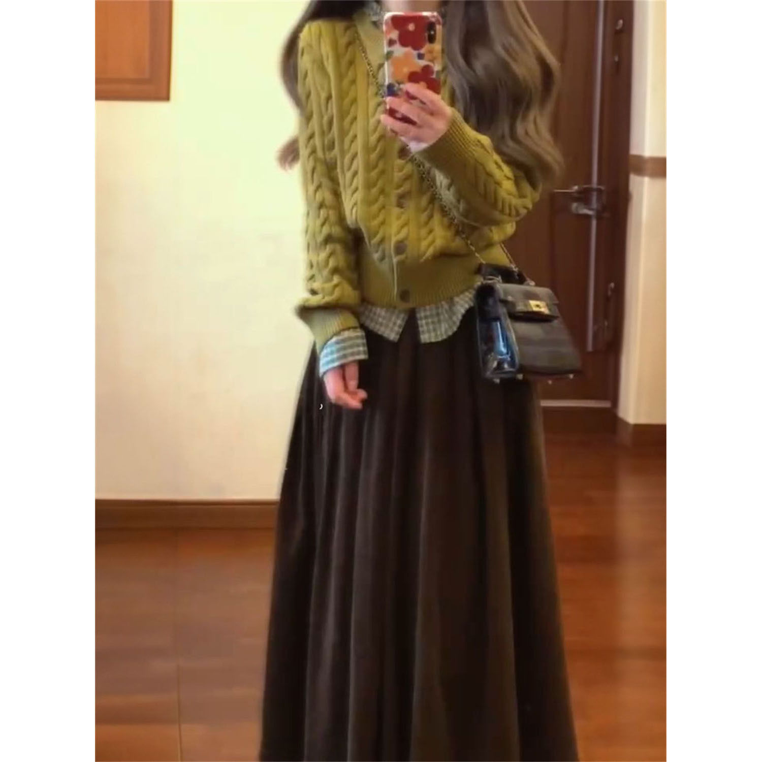 初秋时尚通勤穿搭一整套麻花针织开衫毛衣女立领格纹衬衫半身裙