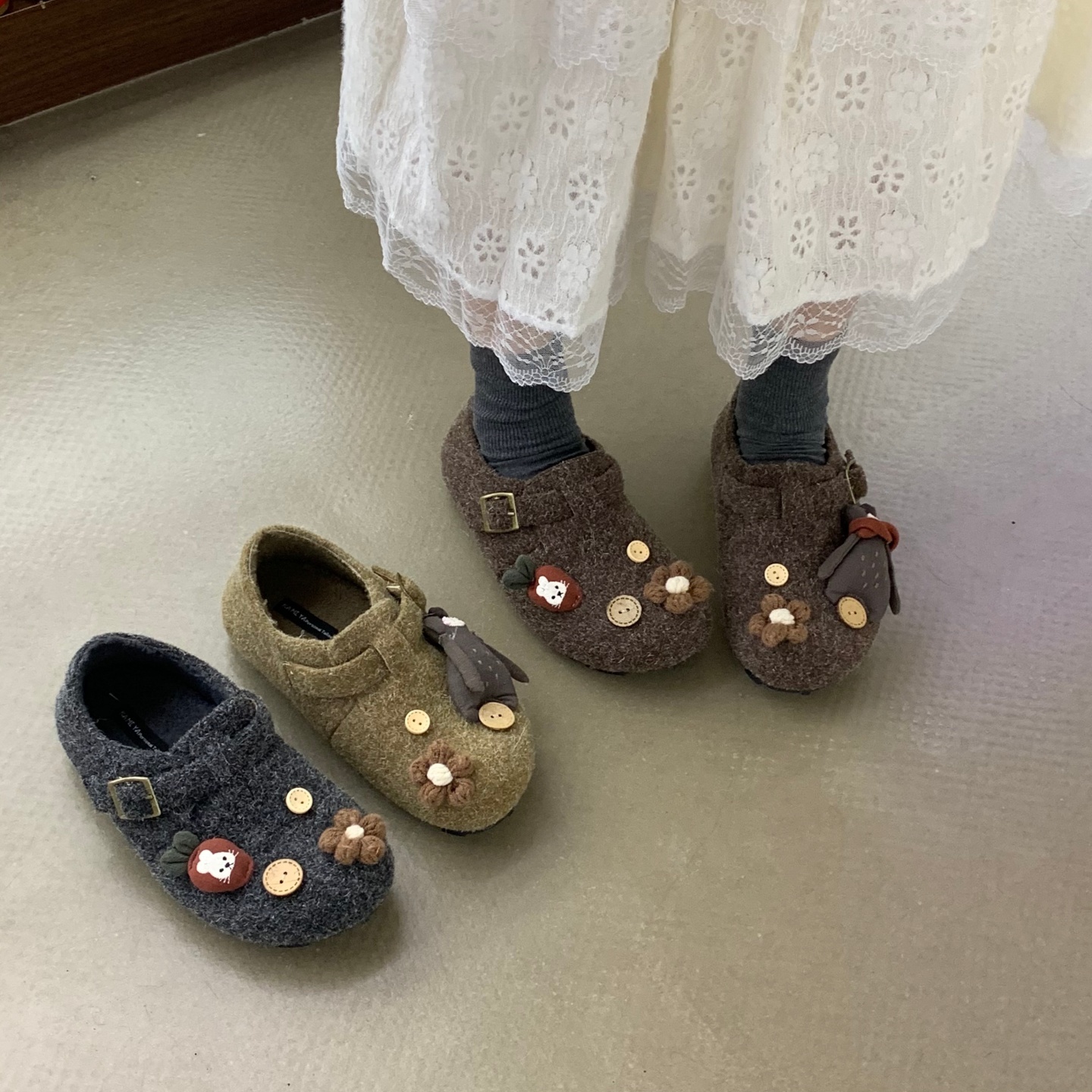 英伦风亮漆皮单鞋女2023春秋新款一脚蹬乐福鞋松糕厚底丑萌小皮鞋