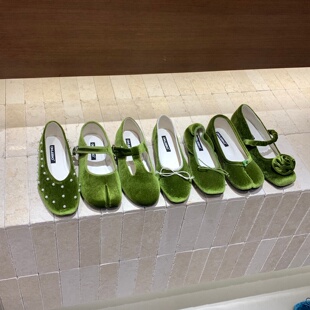 配裙子芭蕾鞋2026年早春新款法式温柔丝绒绿色仙女内增高玛丽珍鞋