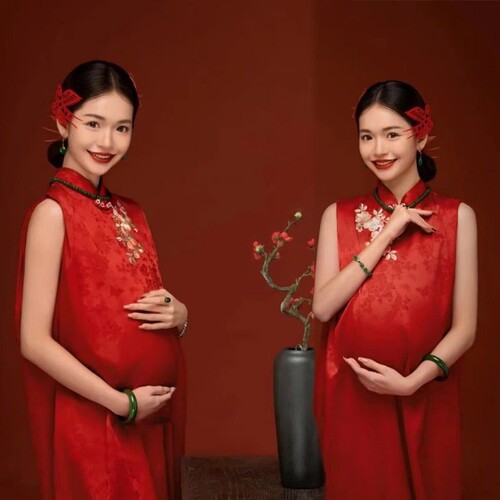 影楼孕妇照服装新中式国风新款红色性感主题孕妇照写真衣服在家拍