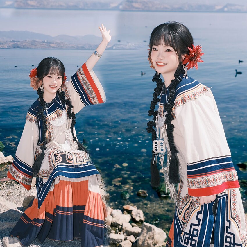 彝族印花女旅拍火把节写真套装
