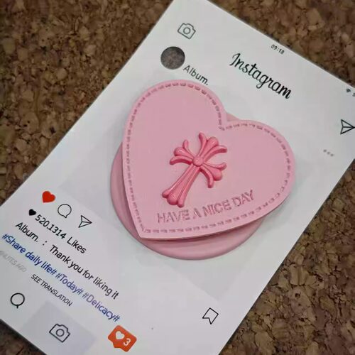 粉色十字架iPhone17promax手机壳