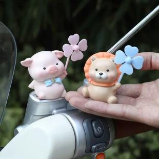 飾小配件 雅迪電動車后視鏡擺件可愛風車小豬獅子愛瑪臺鈴電瓶車裝