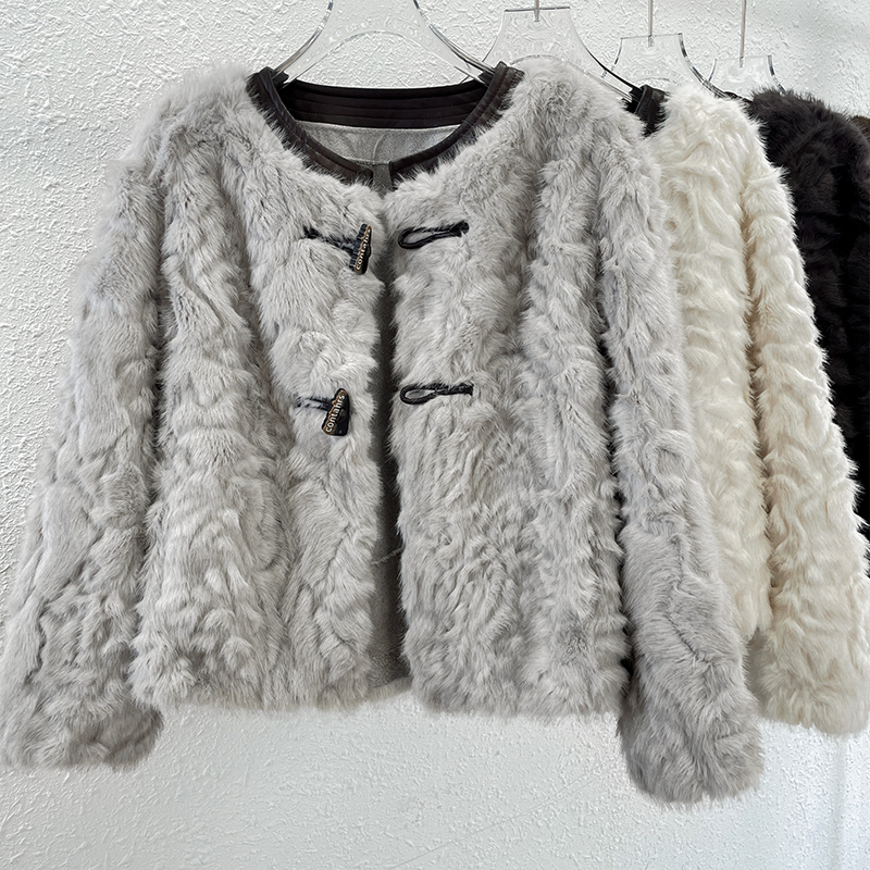 小香风皮毛一体短款毛毛外套女秋冬季2025新款时尚年轻款貂绒皮草