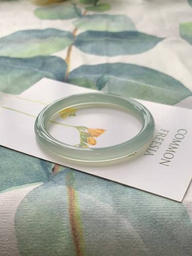 天然远山黛冰种玉髓手镯