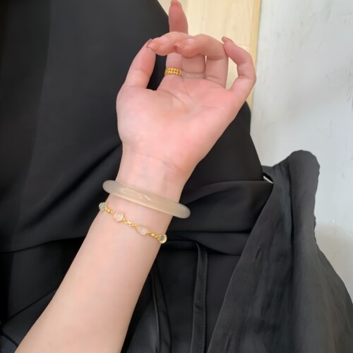 马料香槟色玉髓玛瑙手镯