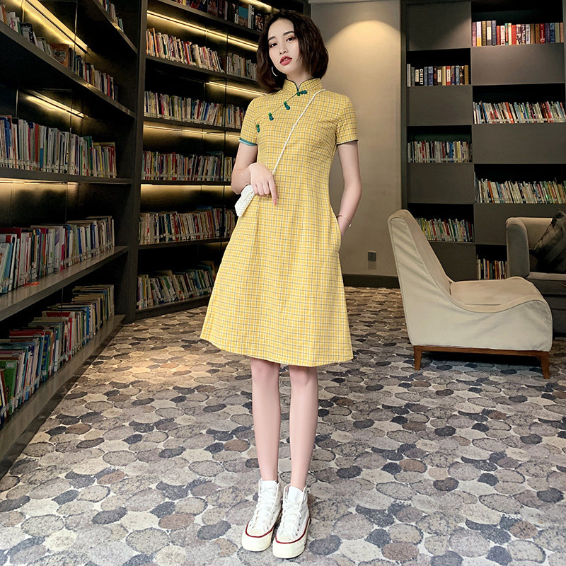 年轻款少女旗袍式连衣裙2020年新款格子休闲国潮时尚改良版中国风