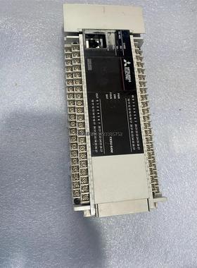 询价三菱可编程控制器，型号FX5U-64MT/ES，实物拍摄，功