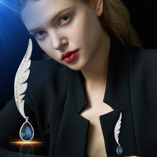 新款欧美流行爆款天使之泪胸针微镶锆石羽毛胸花女性大衣西装配饰