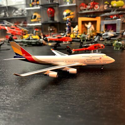 1：400比例合金飞机波音747-400客机韩亚航空成品模型礼品级收藏