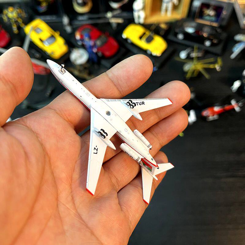 1：400比例合金飞机TU134客机保加利亚航空LZ-TUR有天线版礼品级