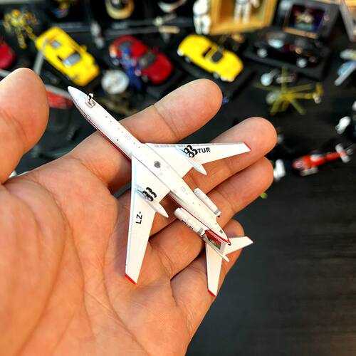 1：400比例合金飞机TU134客机保加利亚航空LZ-TUR有天线版礼品级