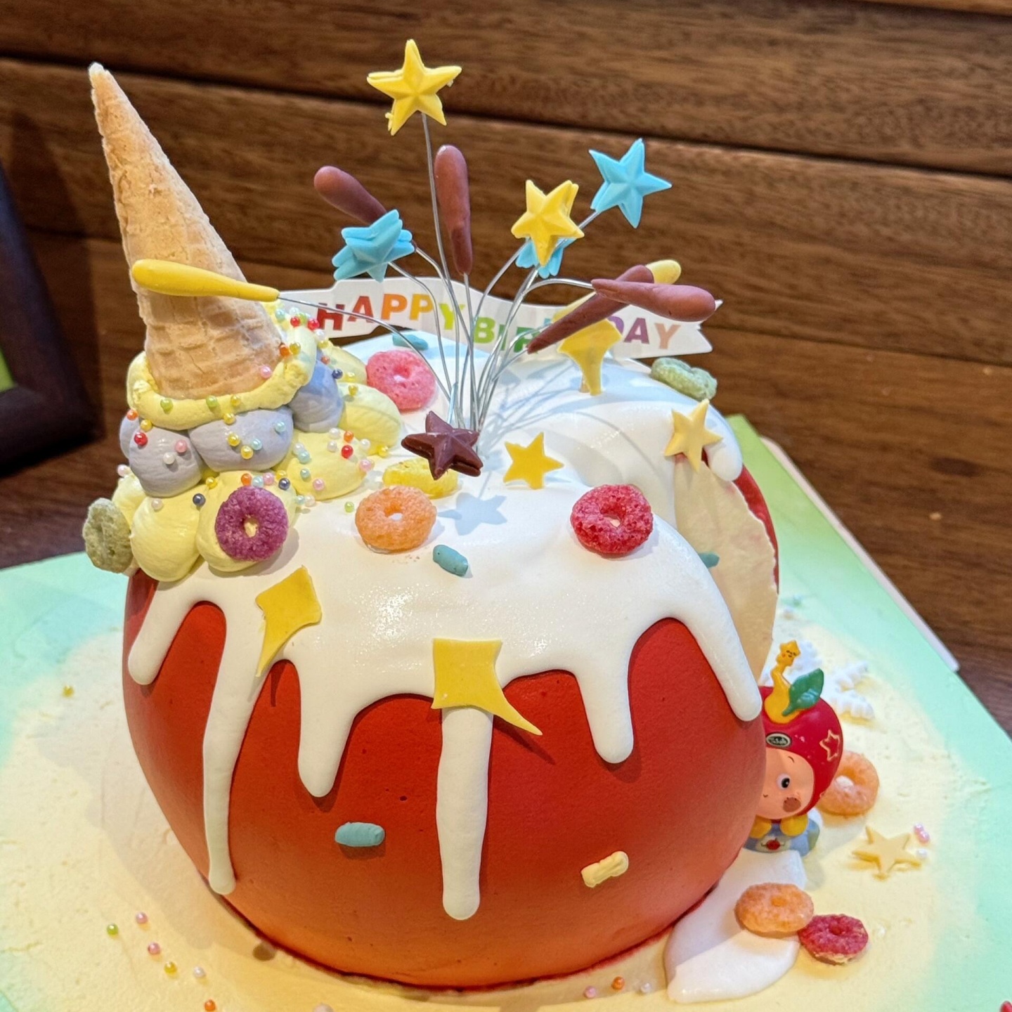 网红苹果星星人蛋糕装饰摆件彩色炫丽礼花儿童生日派对甜品台插件