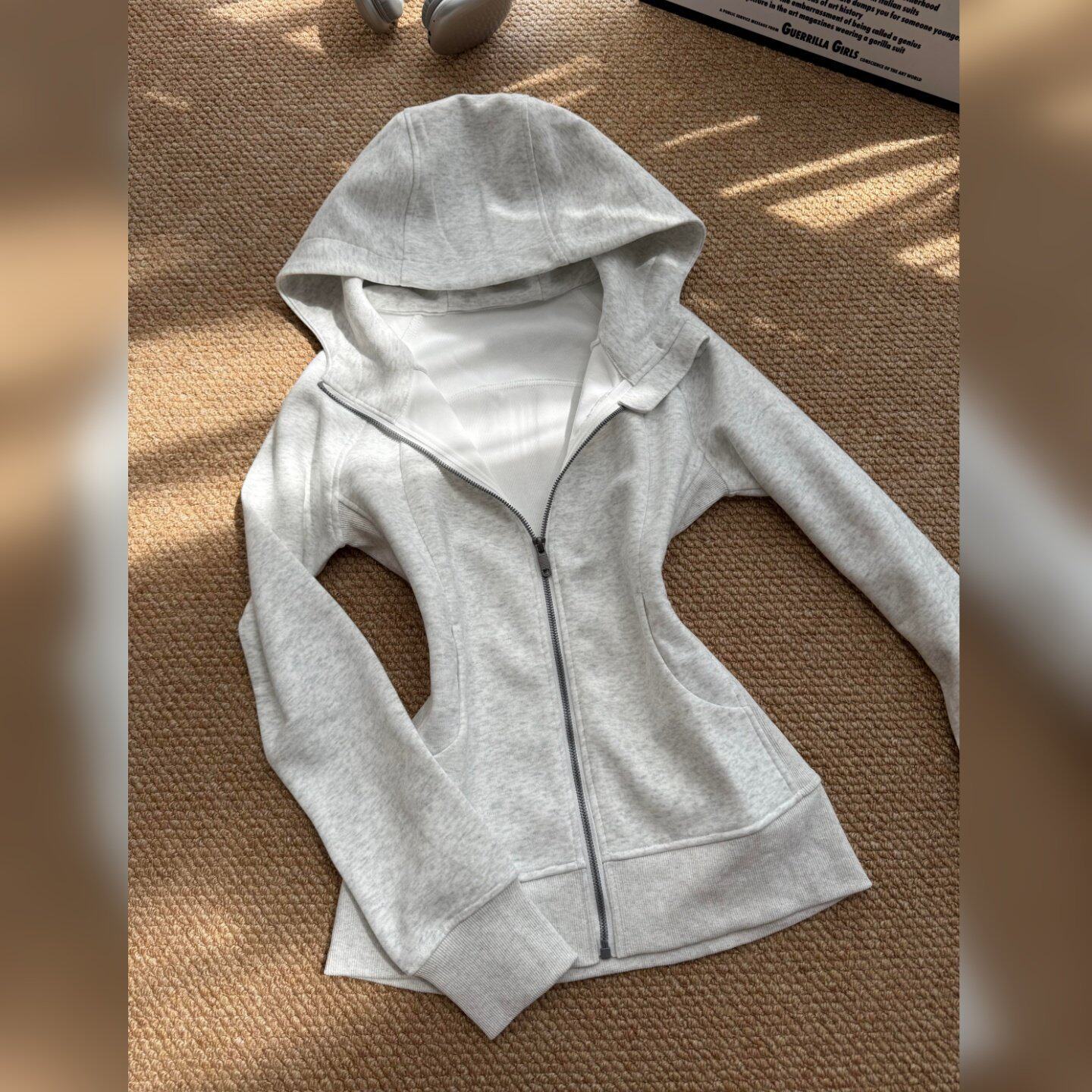 修身外套女款正肩卫衣春秋季衣服连帽衫收腰紧身短款上衣2026新款