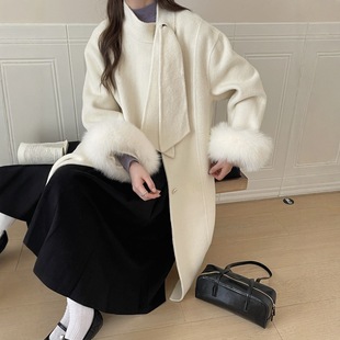 月光芭蕾2025新款 口温柔千金全羊毛呢外套 双面呢子大衣女狐狸毛袖