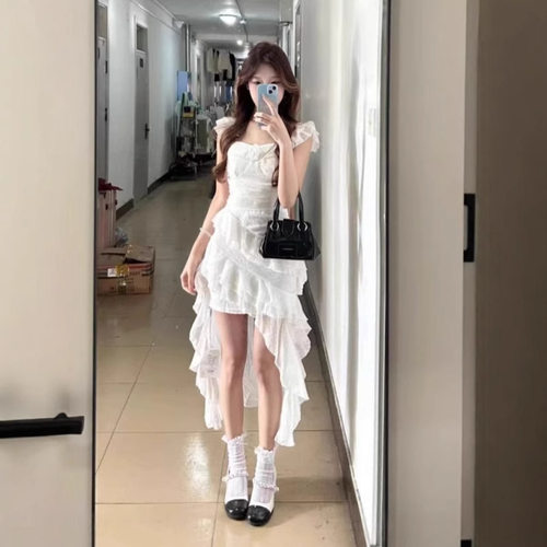 法式纯欲不规则白色连衣裙女夏超仙海边穿搭长裙收腰别致绝美裙子