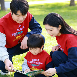 红色新年亲子装一家三四口马年加绒卫衣母子母女撞色上衣全家装潮