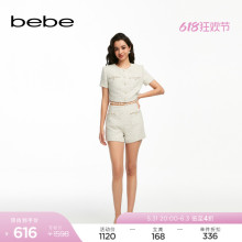 新款 bebe2024夏季 211504 女士粗花呢织带珍珠纽扣短裤