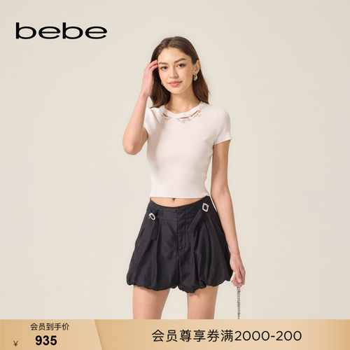 bebe2026夏季新款女士极简精致风镂空领口设计短袖针织上衣230402