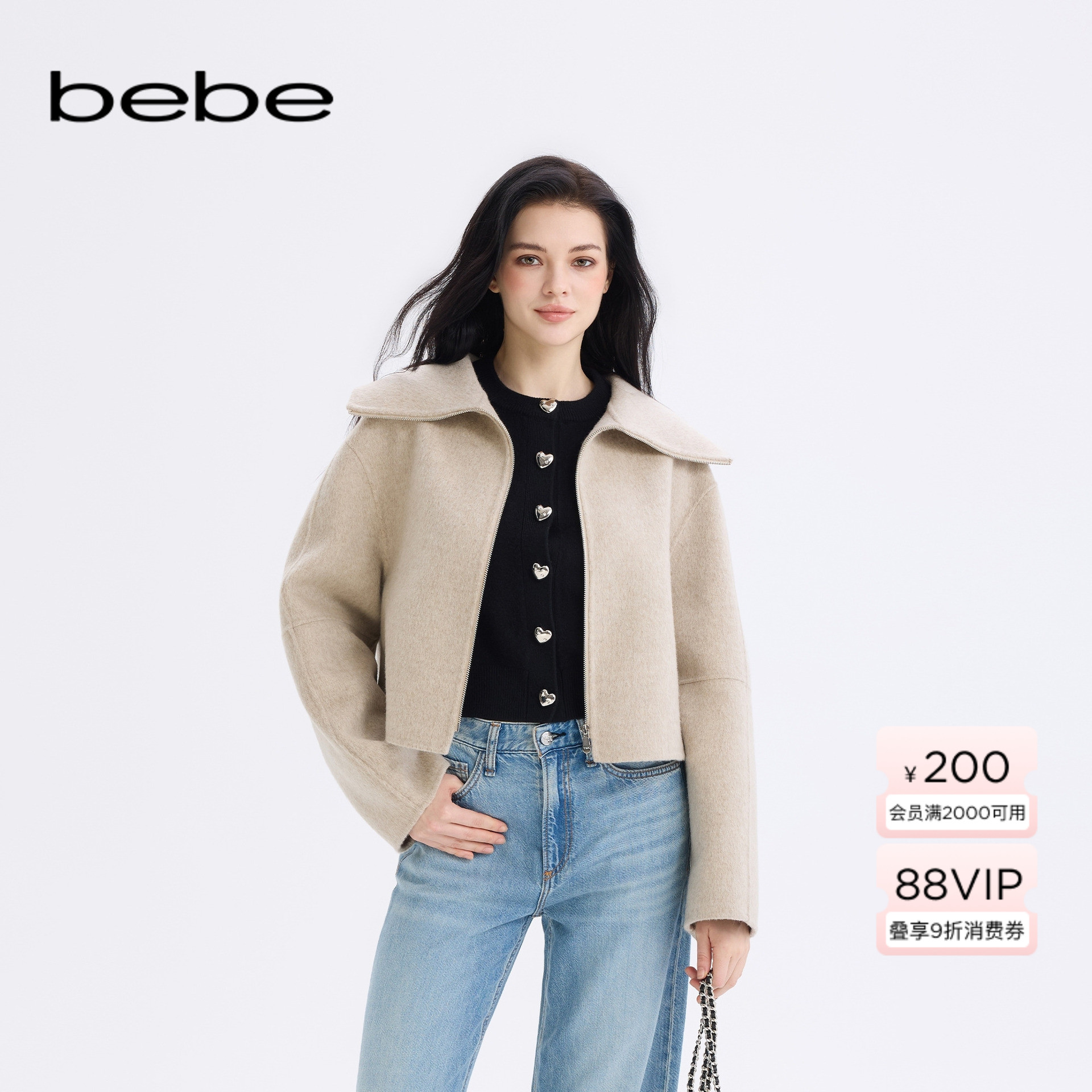 bebe2025秋季新款女士羊毛重工大翻领拉链短款大衣372303