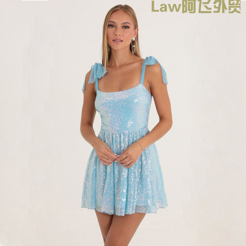 Sexybacklessslimwomen'ssatindr