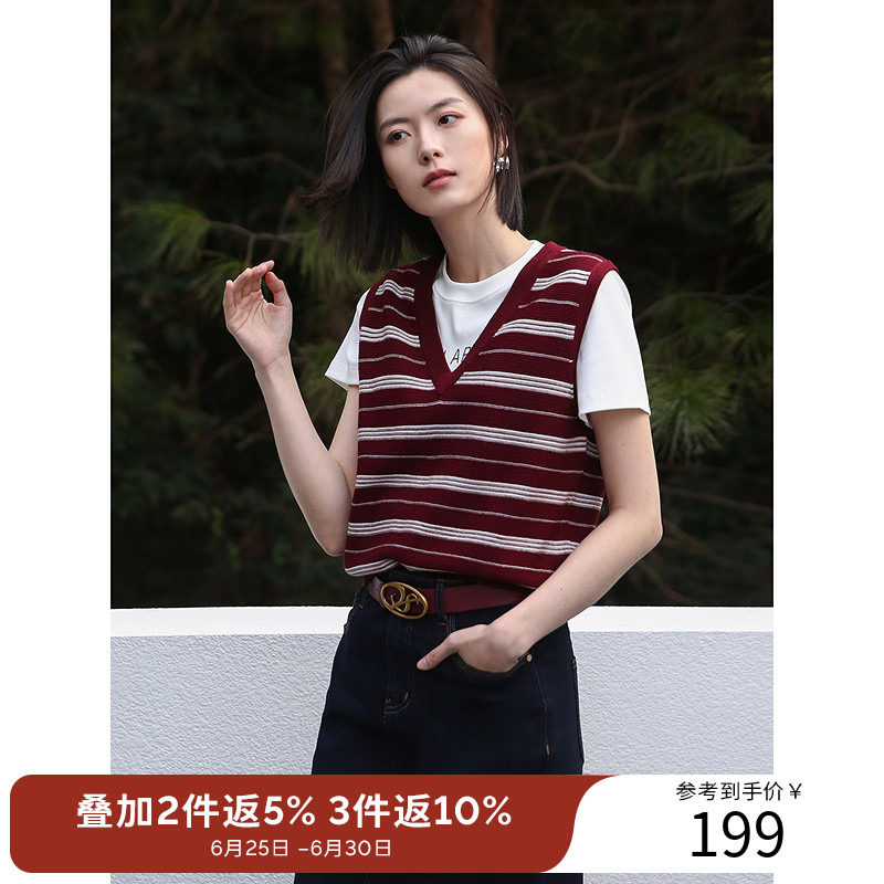 衣香丽影红色条纹针织背心女2026年春装新款V领羊毛上衣150221502
