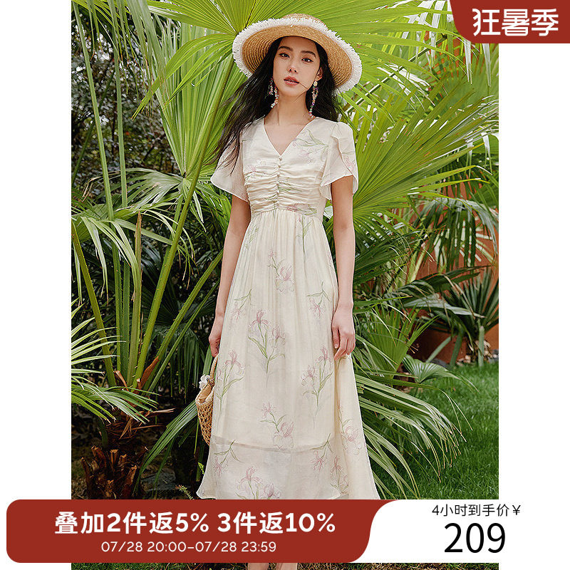 衣香丽影碎花连衣裙夏款气质减龄法式泡泡袖V领裙子