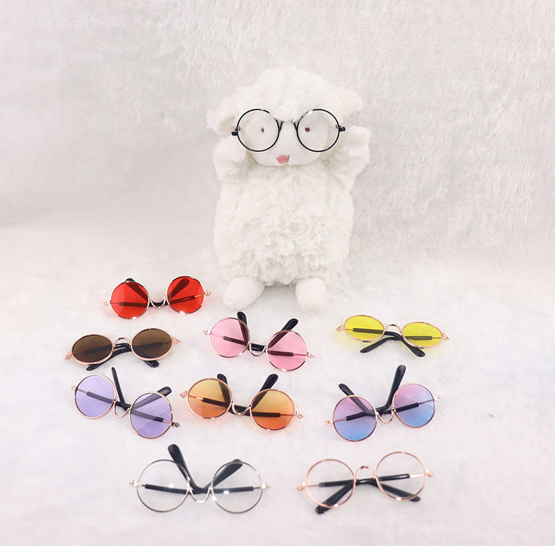 满56包邮小坐羊bunnies羊玩偶装饰品兔子眼镜潮流搞怪眼镜饰品8cm