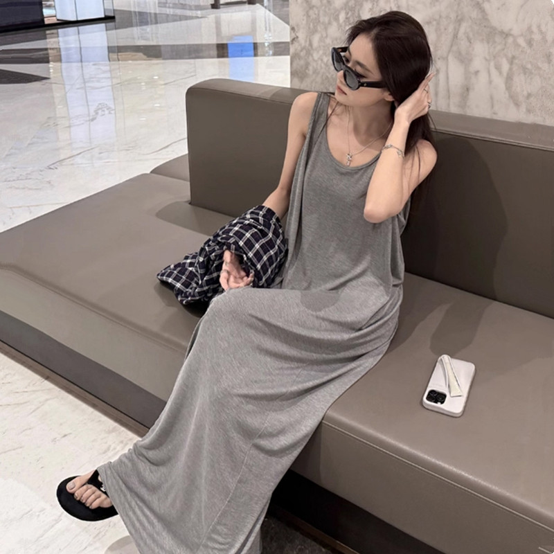慵懒风孕妇装夏季2025新款套装时尚松弛感吊带裙通勤格子衬衫外穿