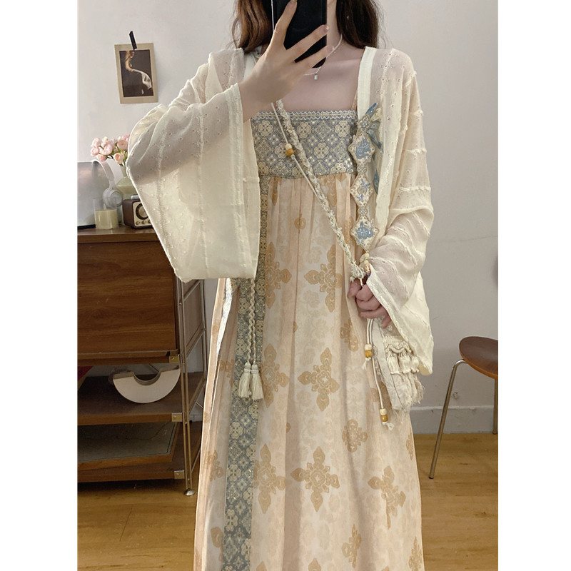 孕妇早秋改良汉服吊带裙子穿搭图片