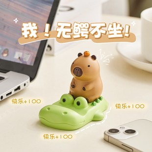 可爱卡皮巴拉桌面摆件树脂工艺办公解压装 饰品学生创意