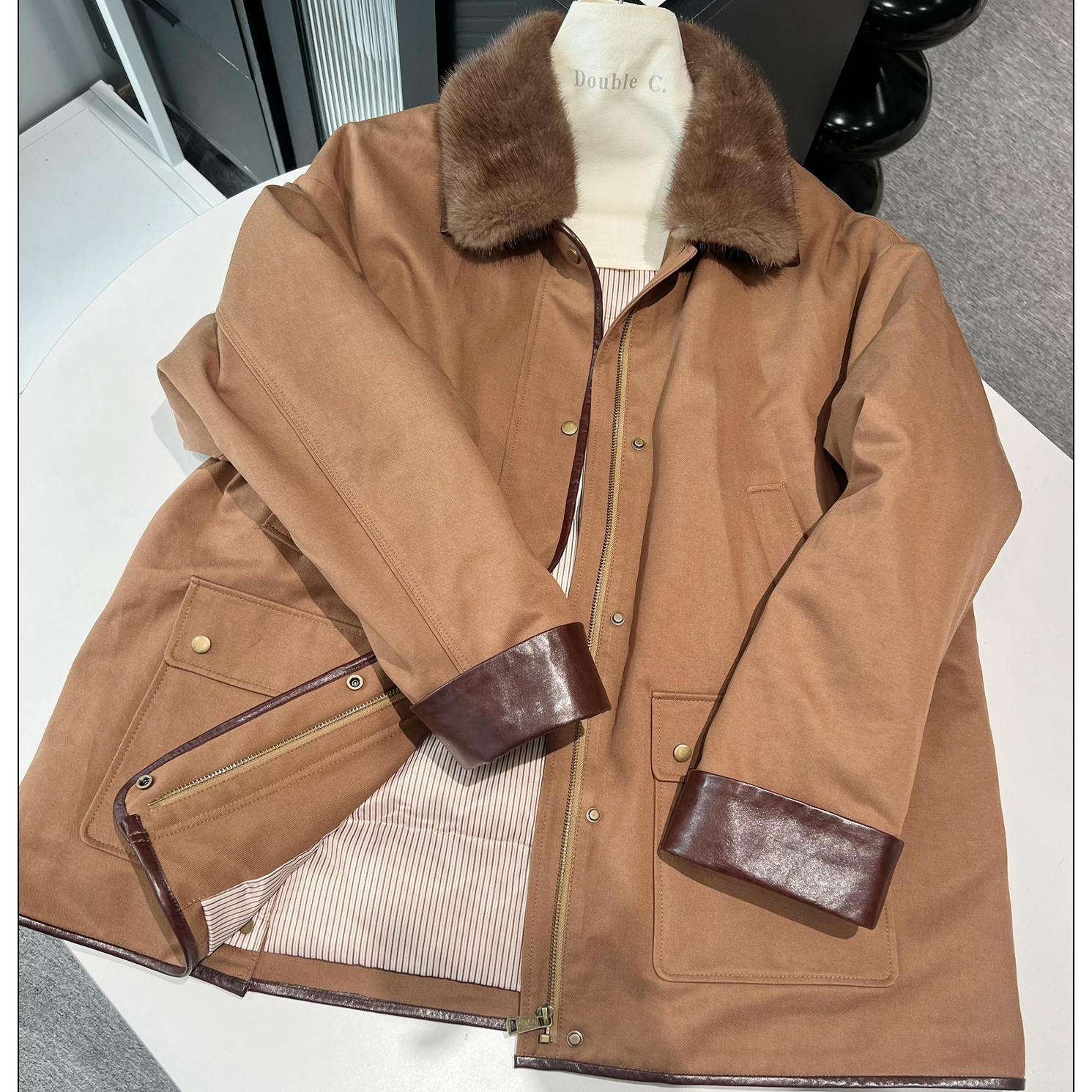 25冬新可脱卸拼接水貂毛领鹅绒女