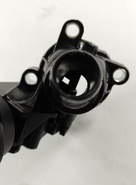 节温器总成 节温器 恒温器 水通 059 121 737 AM 059121737AM