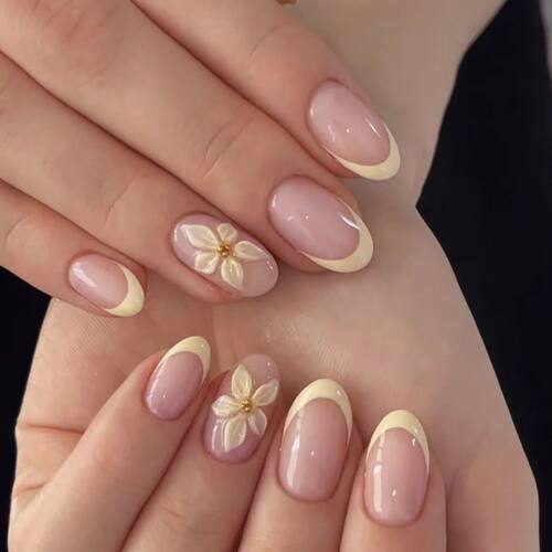 24Pcs Short Round Head Press on False Nails Yellow French 3D