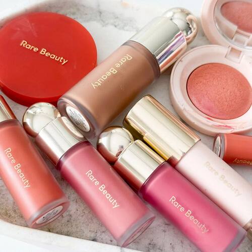 Rare Beauty Happy Lucky Love Blush Long Lasting Plump Seamle
