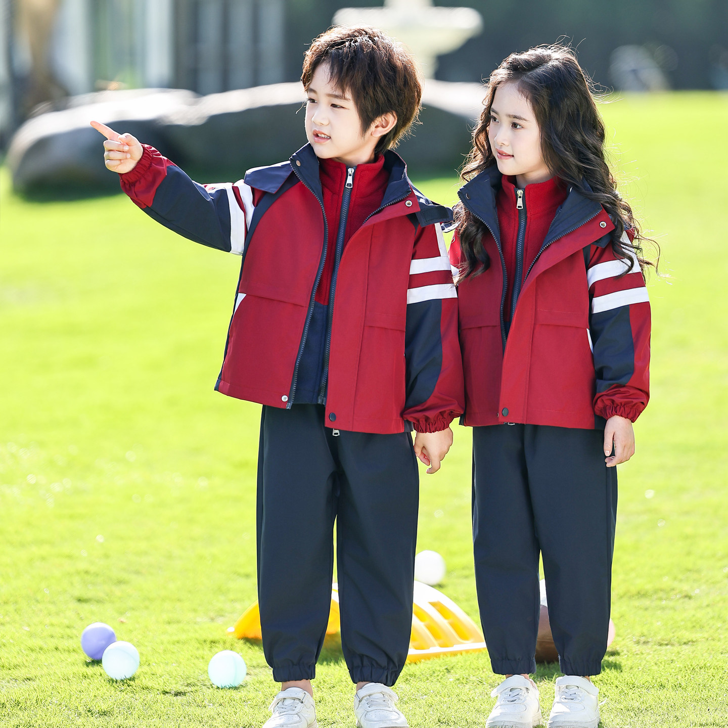 幼儿园园服冲锋衣秋冬小学生班服三件套一年级校服春秋款运动套装