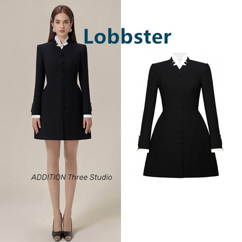 折扣 Lobbster 22秋冬撞色立领收腰迷你黑色修身连衣裙女