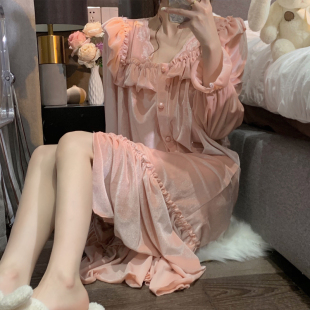 宫廷风复古金丝绒睡裙女秋冬洋气蕾丝刺绣纯欲ins家居衣服可外穿