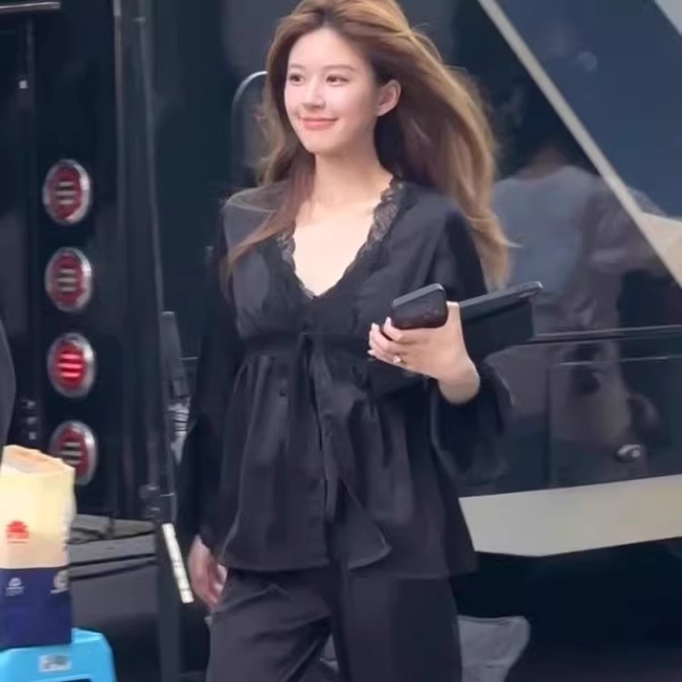 赵露思同款法式高级感冰丝性感睡衣女2025新款春秋夏季吊带家居服