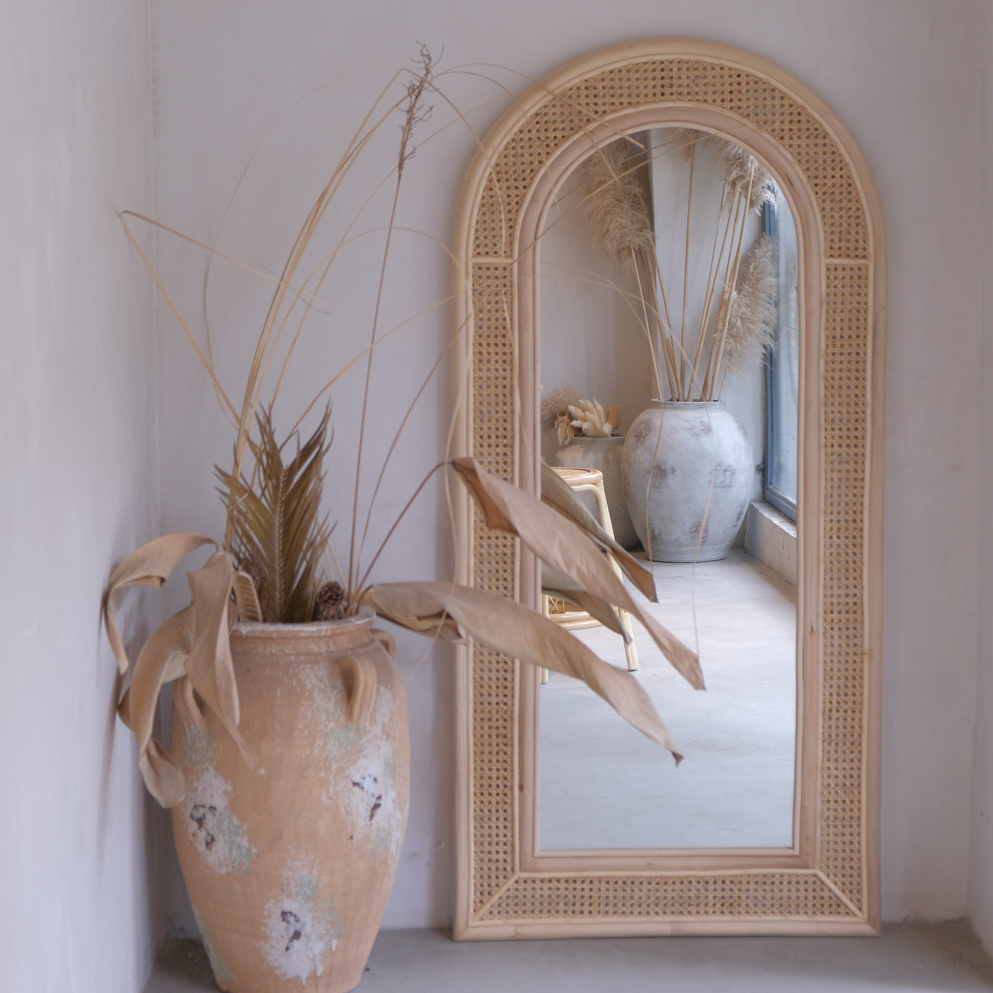 听栖民宿风卧室藤编落地全身镜