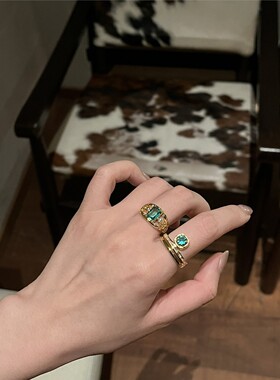 复古碧绿花琥珀幽灵活口戒指
