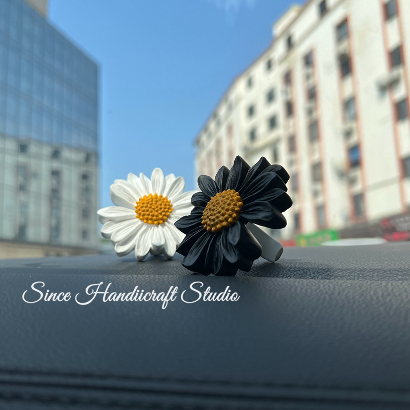 GD权志龙小雏菊出风口饰品车载空调香薰清新花朵石膏汽车用品大全