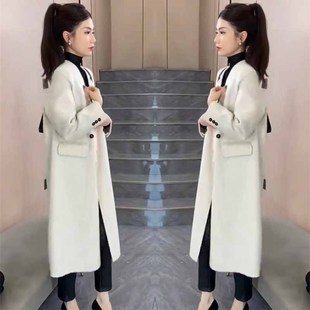 高端网红爆款时尚羊绒尼大衣女2024冬季新款干净白色显瘦中长外套