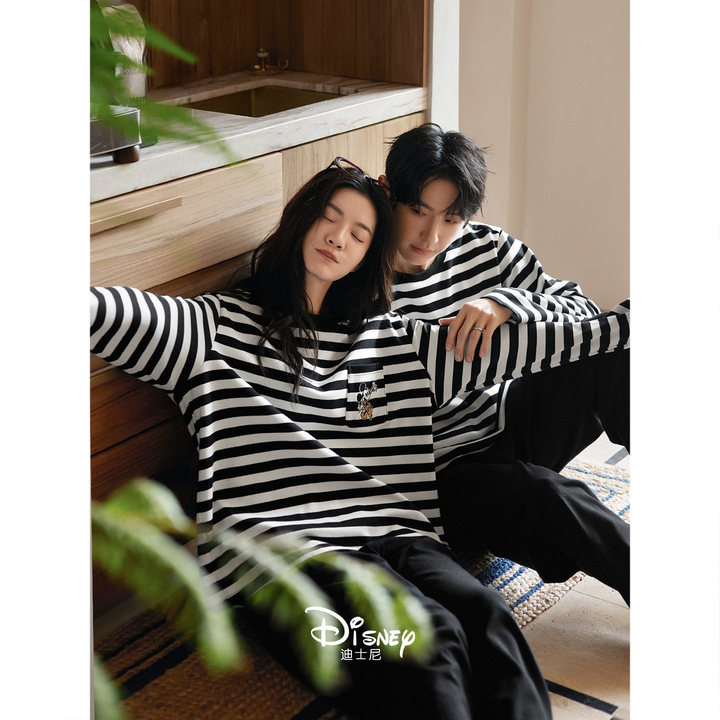 迪士尼情侣睡衣女春秋柔软棉长袖米奇套装男士时尚条纹大码家居服,女士内衣/男士内衣/家居服,睡衣/家居服套装,淘宝优惠券,粉丝福利购,淘宝优惠卷
