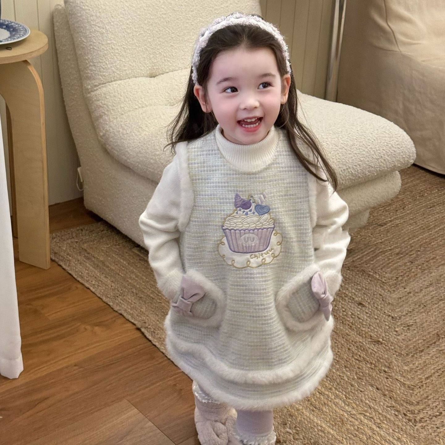 女童连衣裙儿童秋冬装2025新款加厚保暖加绒针织背心裙宝宝裙子潮