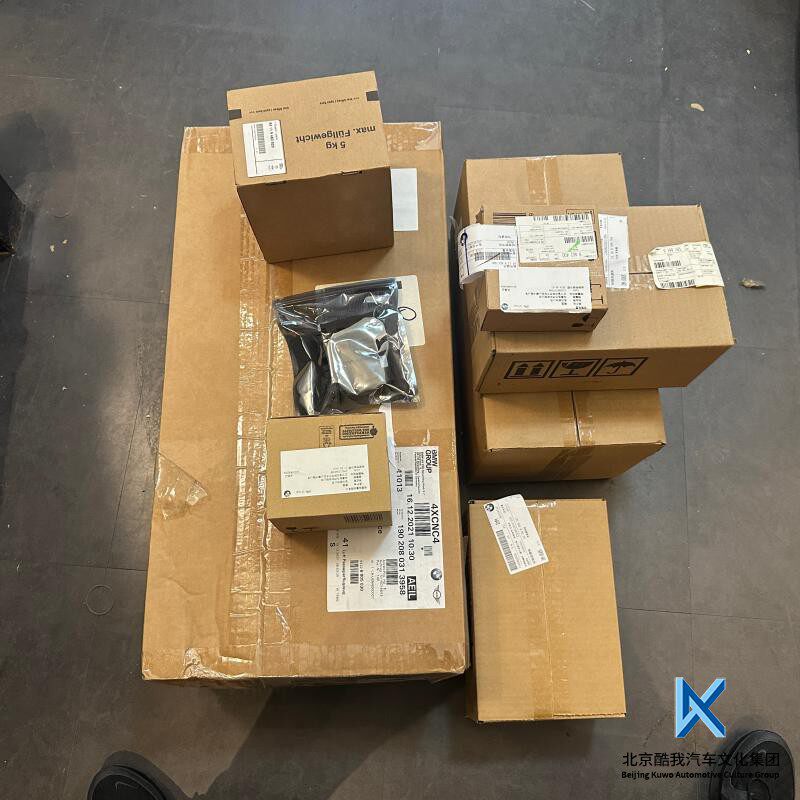 BMW宝马原厂 X7 G07 加装香氛负离子香薰系统 手套箱芳香器内