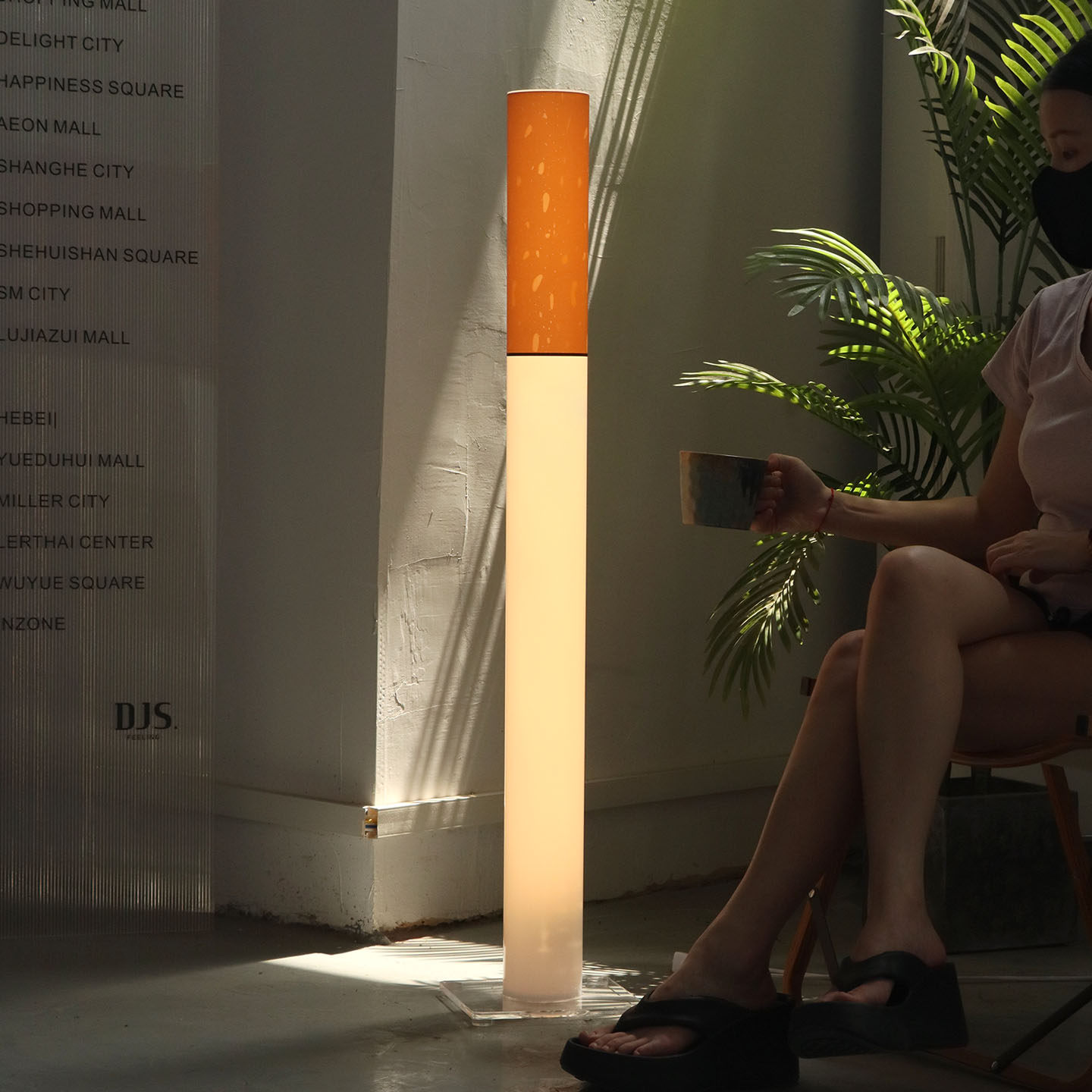 创意圆柱亚克力灯箱摆件装饰定制图片