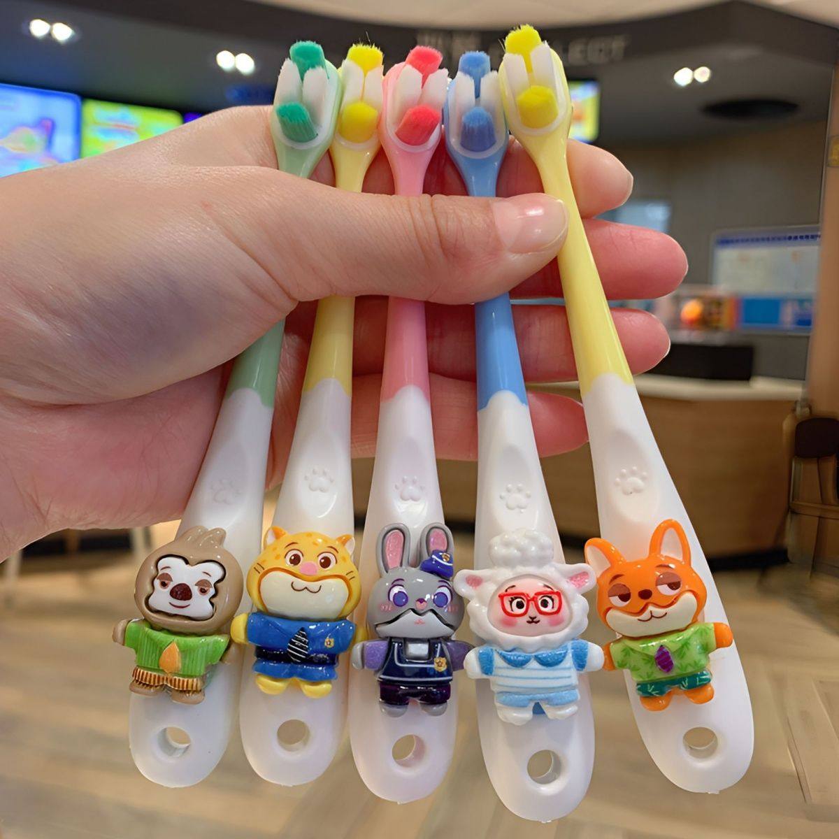 疯狂动物城儿童软毛牙刷2-10岁换牙期小头软毛牙刷宝宝护龈专用,婴童洗护,乳牙刷/训练牙刷/护齿牙刷,淘宝优惠券,粉丝福利购,淘宝优惠卷